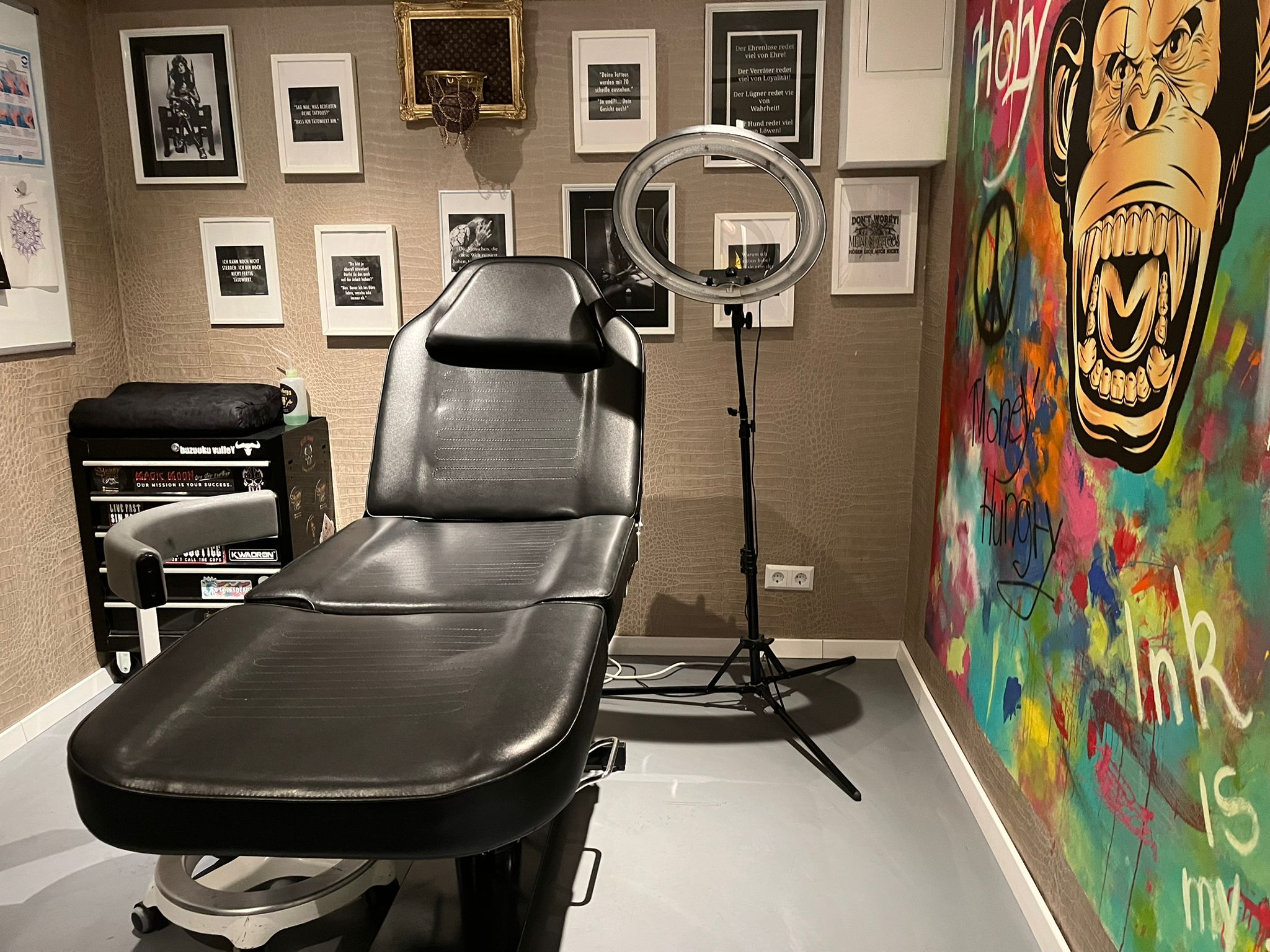 Studio_main Tattoostudio Holy Monkeys